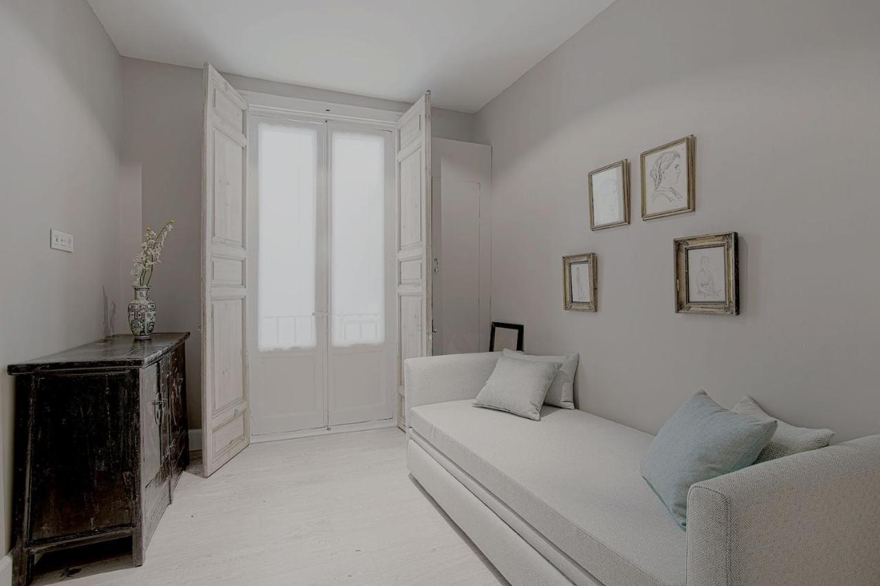 Genteel Home Huertas มาดริด ภายนอก รูปภาพ